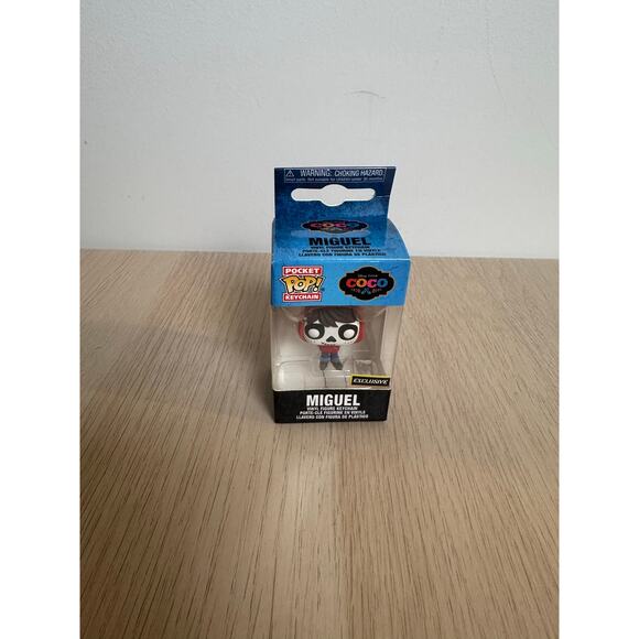 Funko Disney Pixar Coco Pocket Pop! Miguel Vinyl Key Chain Hot Topic Exclusive - Picture 1 of 5